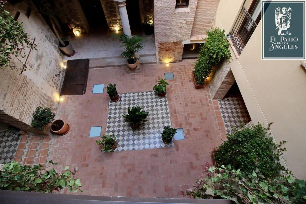 Patio De Los Angeles Toledo Buitenkant foto